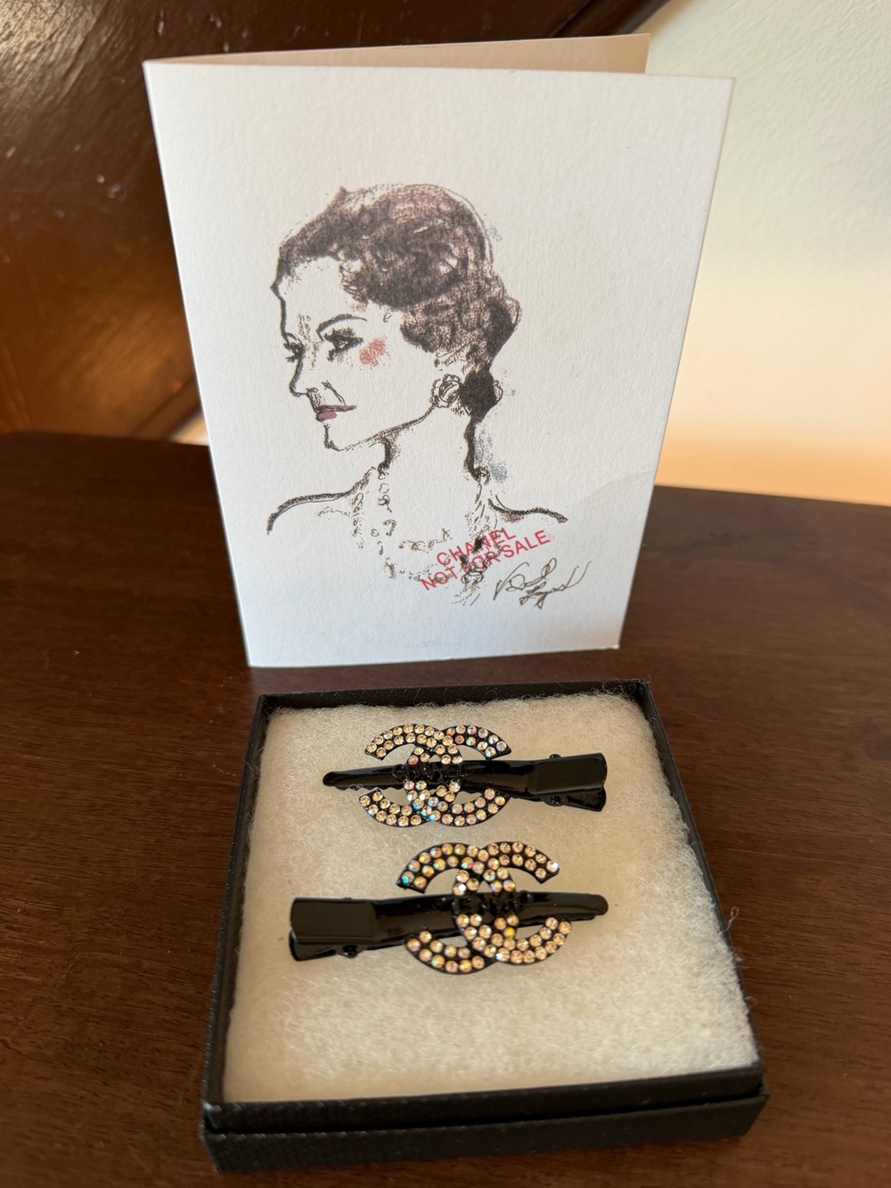 Chanel Beauty l Hair Clips with Iridescent Crystal Logo & Card